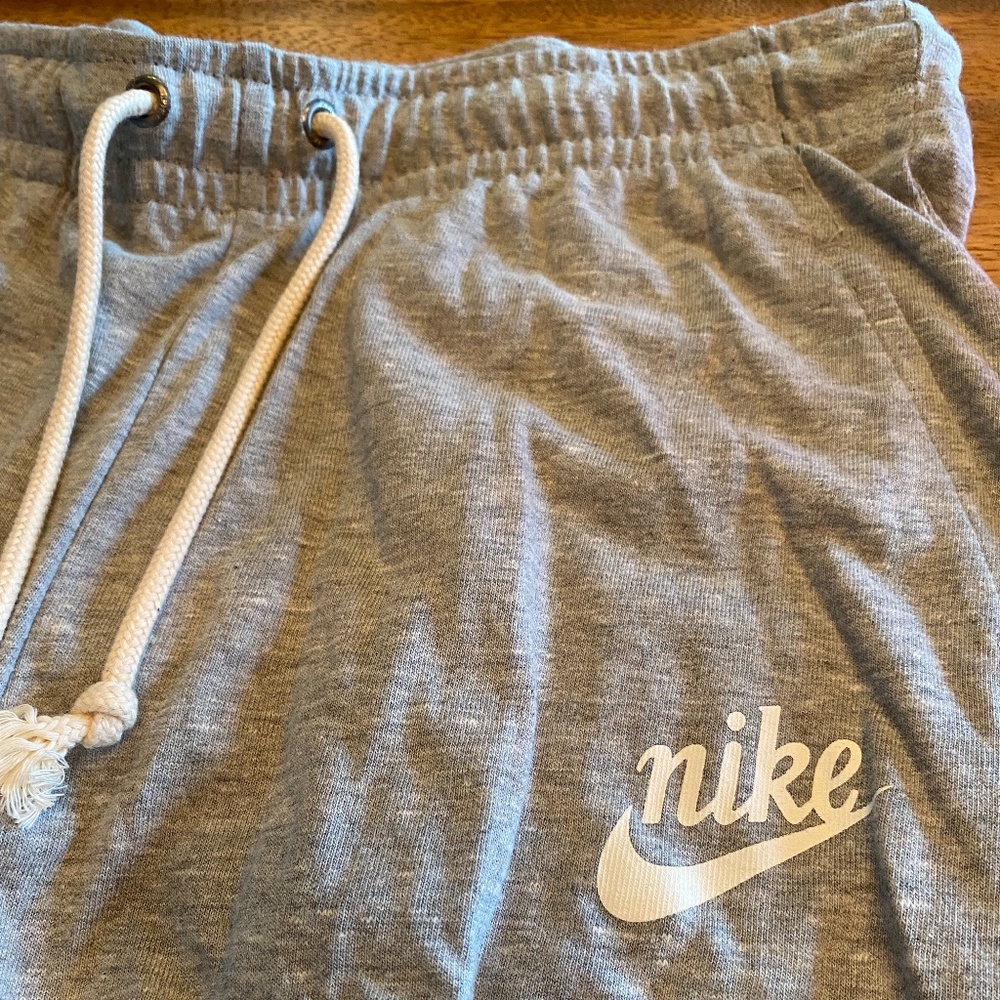 Women's Nike Sportswear Joggers Gray